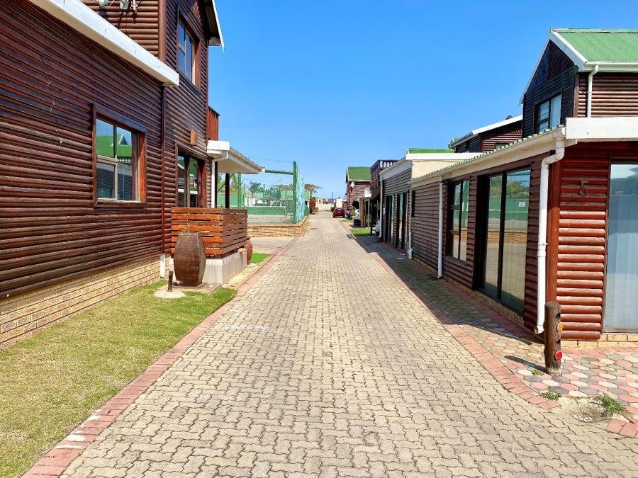 2 Bedroom Property for Sale in Hartenbos Central Western Cape